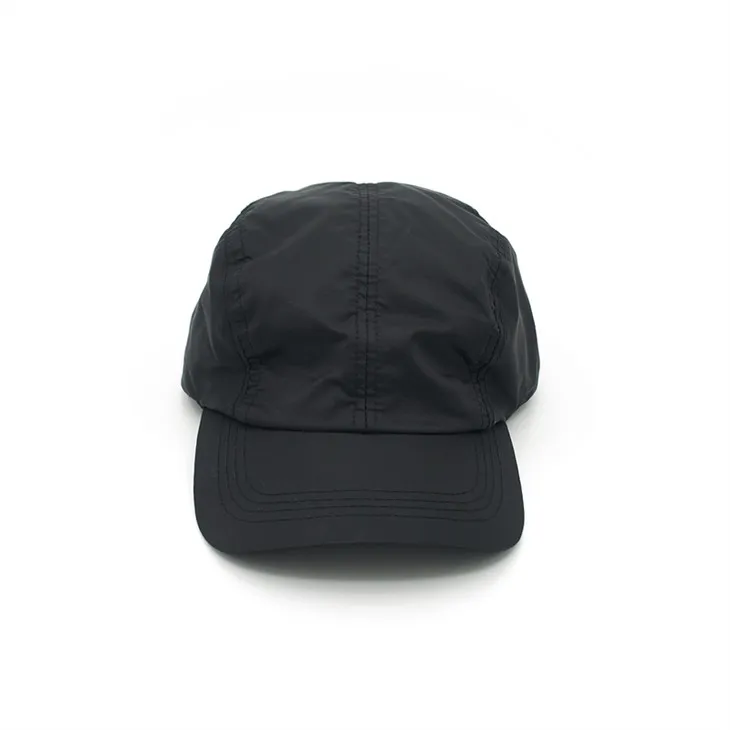 Mustad polüesterkorgid